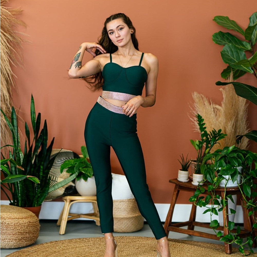 Women’s Crystal Beaded Pant Set!